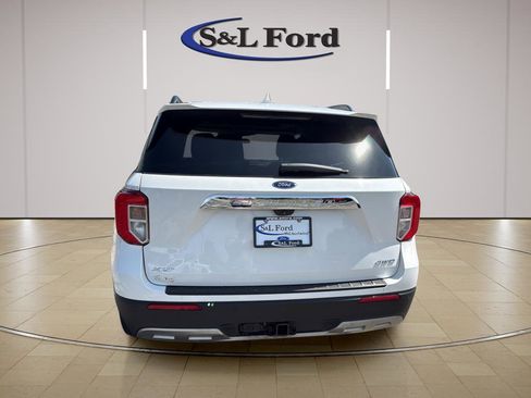 Certified 2023 Ford Explorer XLT w/ Equipment Group 202A AWD/4WD image 6