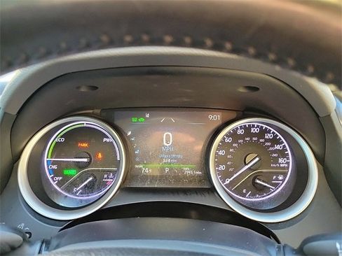 Used 2022 Toyota Camry XLE image 17