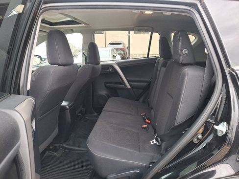 Used 2018 Toyota RAV4 XLE image 10