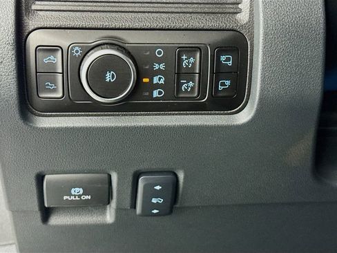 Used 2025 Ford F350 Platinum w/ FX4 Off-Road Package AWD/4WD image 15