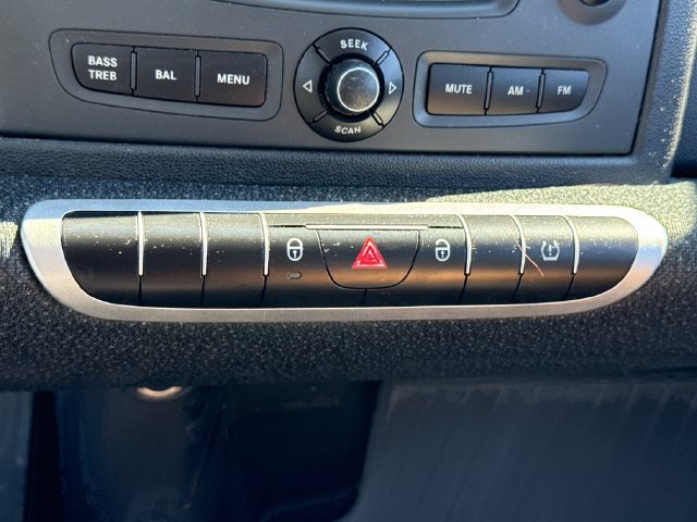 Used 2010 smart fortwo pure RWD image 21