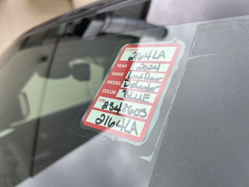 Certified 2024 Land Rover Defender 110 X-Dynamic SE image 18