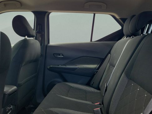 Certified 2020 Nissan Kicks SV image 8