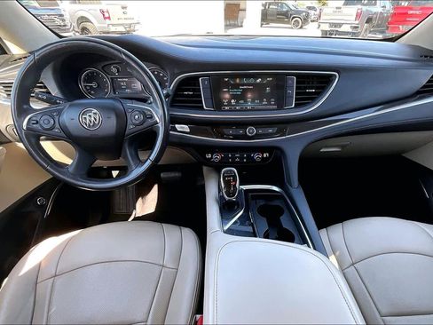 Used 2019 Buick Enclave Essence image 15