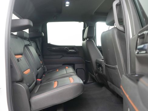 Used 2023 GMC Sierra 1500 AT4 w/ AT4 Premium Package AWD/4WD image 12