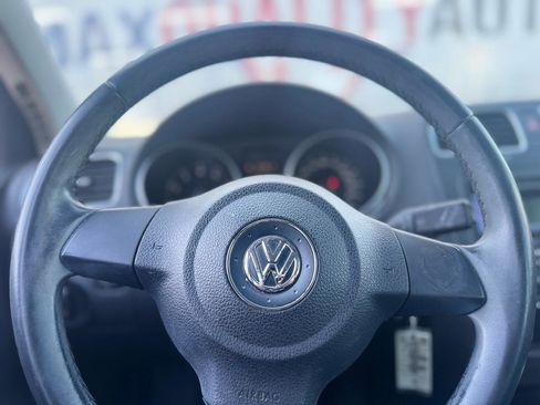 Used 2013 Volkswagen Golf 2.5L Conv & Sunroof 4 Door PZE image 40