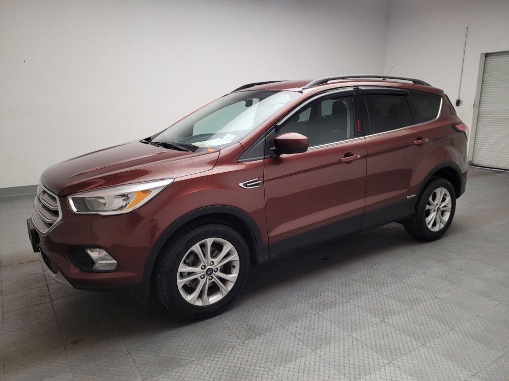 Used 2018 Ford Escape SE w/ SE Sync 3 Package FWD image 2
