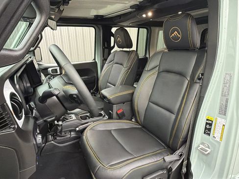 Used 2024 Jeep Wrangler Unlimited AWD/4WD image 20