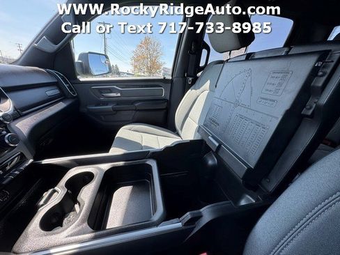 Used 2022 RAM 1500 Big Horn AWD/4WD image 34