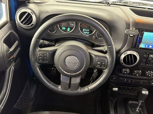 Used 2015 Jeep Wrangler Unlimited Sahara w/ Max Tow Package image 4