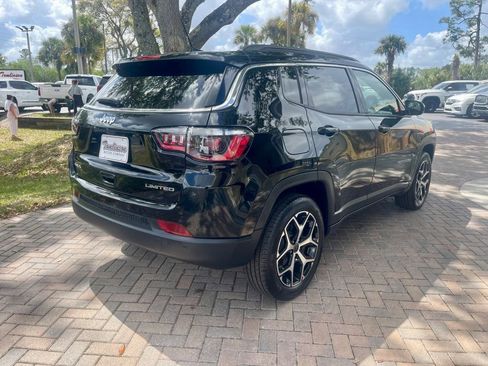Used 2025 Jeep Compass Limited AWD/4WD image 6