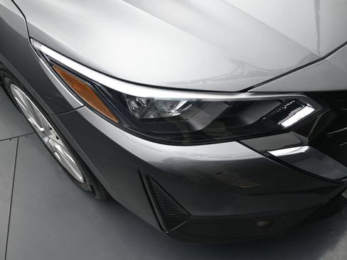 Certified 2025 Nissan Sentra S FWD image 10