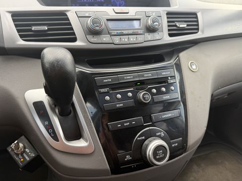 Used 2013 Honda Odyssey EX-L image 17