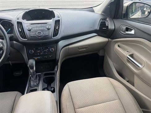 Used 2018 Ford Escape SE image 11