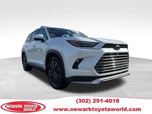 Used 2024 Toyota Grand Highlander AWD Hybrid image 1