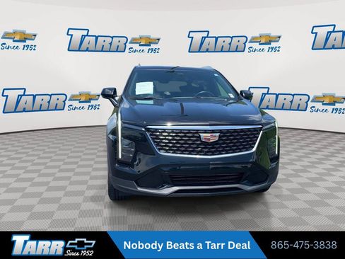 Used 2025 Cadillac XT4 Premium Luxury FWD image 3