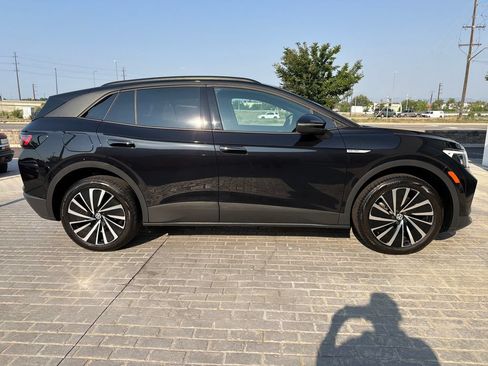 Certified 2024 Volkswagen ID.4 Pro AWD/4WD image 8