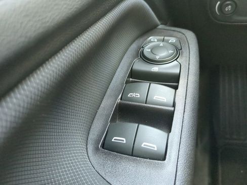 Used 2022 Chevrolet Equinox RS w/ RS Leather Package image 25