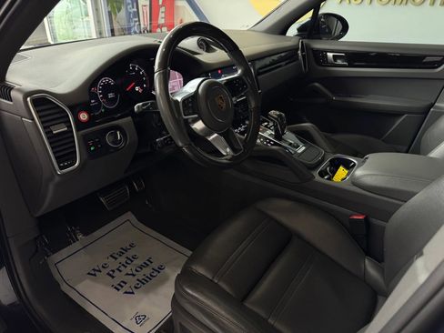Used 2019 Porsche Cayenne S AWD/4WD image 21
