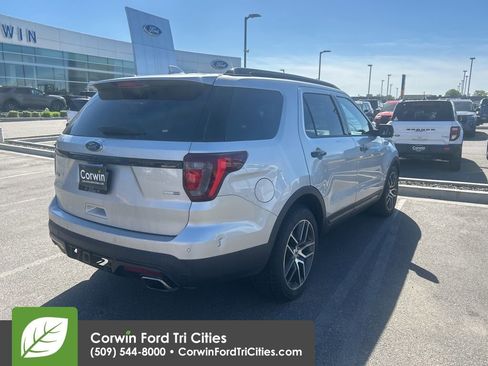 Used 2017 Ford Explorer Sport w/ Equipment Group 401A AWD/4WD image 7
