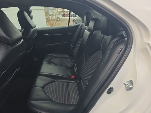 Used 2024 Toyota Camry SE image 29