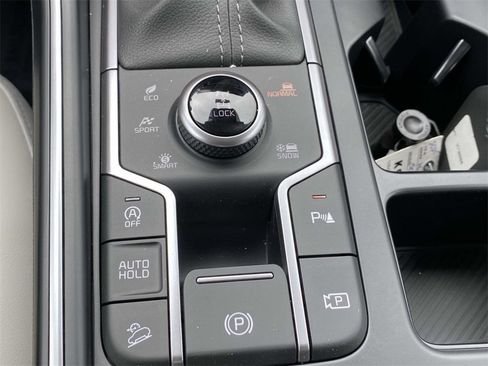 New 2025 Kia Sorento EX w/ Panoramic Sunroof Package image 18