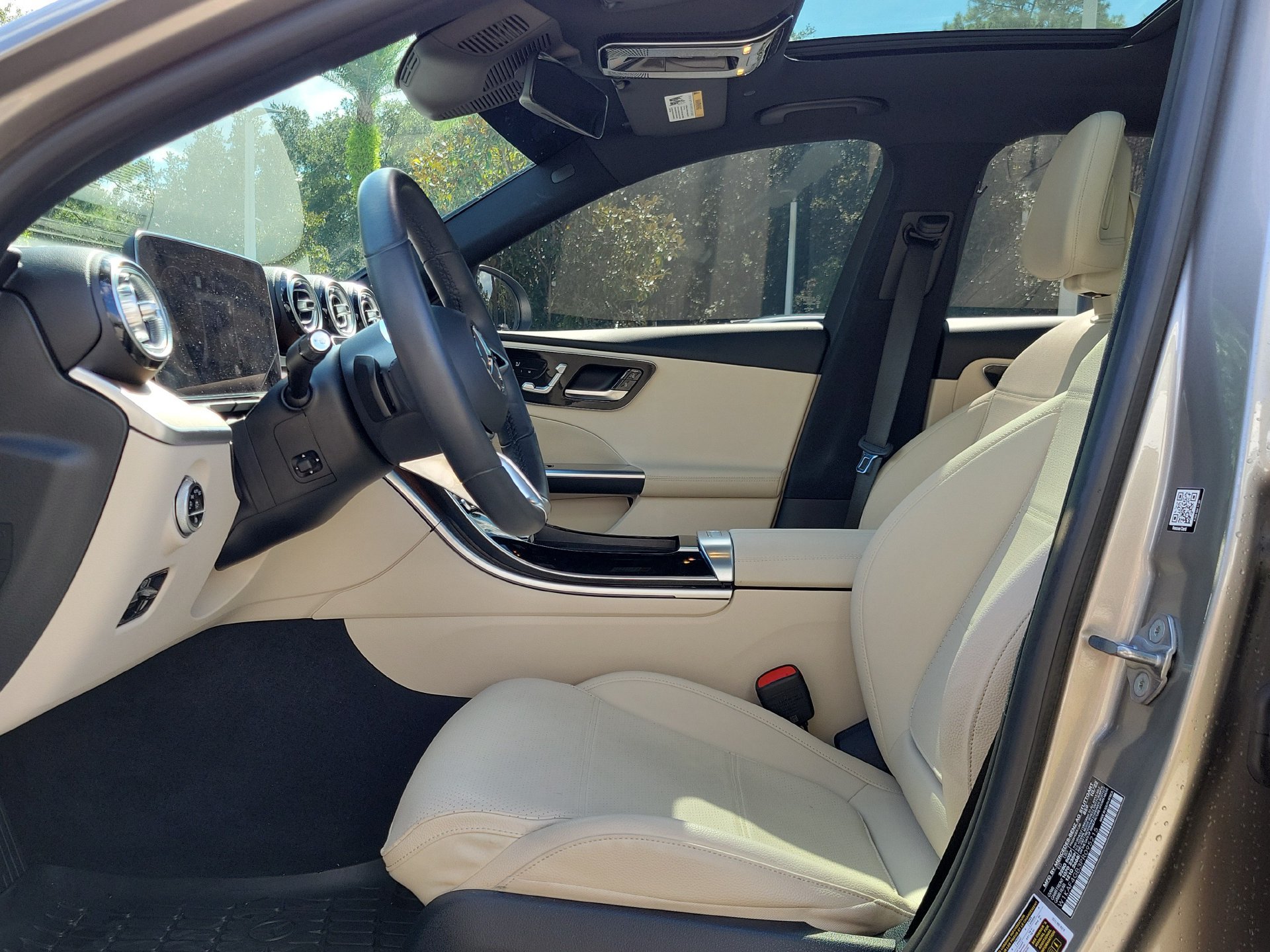 Used 2023 Mercedes-Benz C 300 Sedan image 23