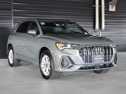 New 2025 Audi Q3 2.0T Premium image 12