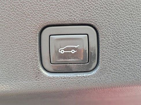 Used 2025 Buick Enclave Avenir w/ Super Cruise Package image 11