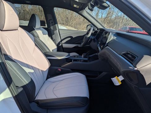 New 2026 Lexus TX 500h AWD image 12