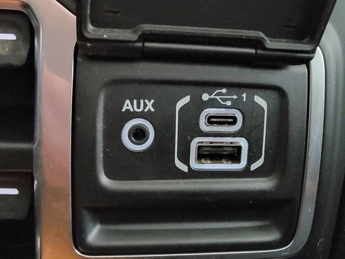 Used 2018 Jeep Wrangler Unlimited Sport S image 25