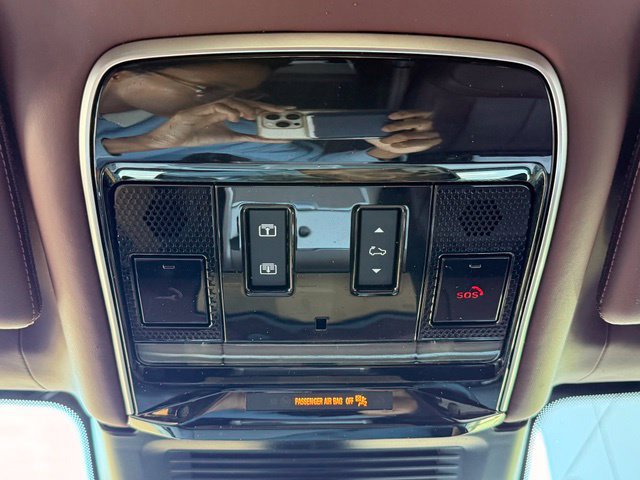Certified 2024 Land Rover Range Rover Autobiography AWD/4WD image 25