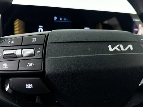 Used 2025 Kia K4 FWD image 7