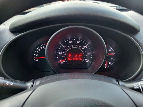 Used 2018 Kia Soul FWD image 21