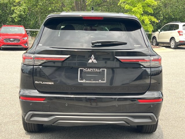 Used 2025 Mitsubishi Outlander ES AWD/4WD image 12