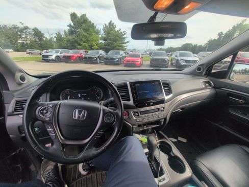 Used 2017 Honda Pilot EX-L image 3