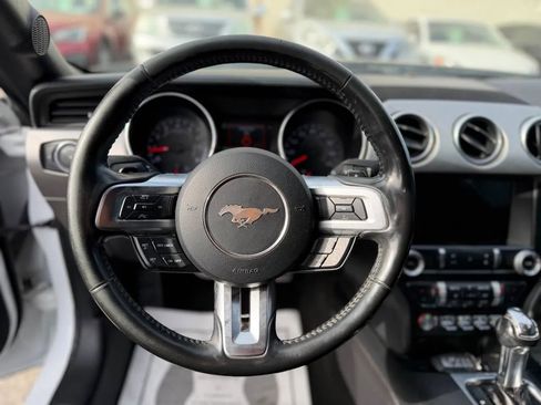 Used 2019 Ford Mustang Premium image 38