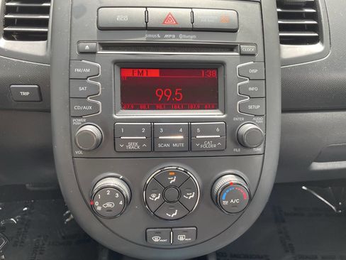 Used 2013 Kia Soul image 19