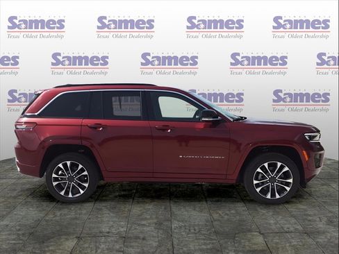 New 2024 Jeep Grand Cherokee Overland w/ Luxury Tech Group IV image 3