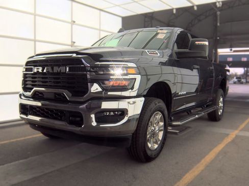 Used 2025 RAM 2500 Big Horn AWD/4WD image 2