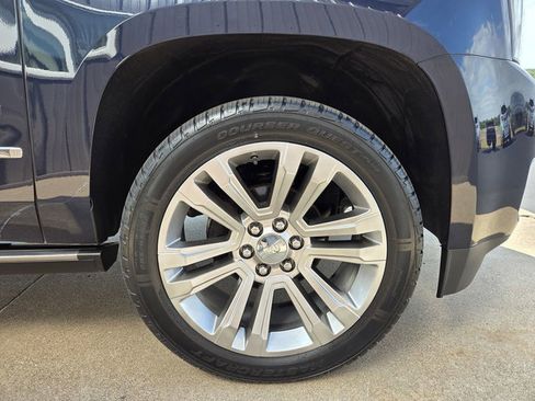 Used 2019 GMC Yukon XL Denali w/ Denali Ultimate Package AWD/4WD image 44