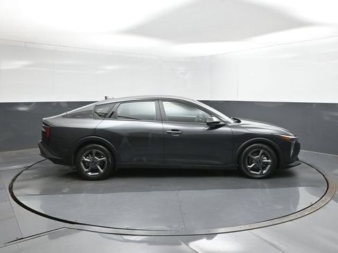 Used 2025 Kia K4 FWD image 11