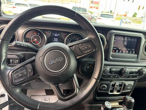 Certified 2022 Jeep Wrangler Unlimited Sport AWD/4WD image 11