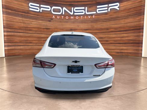 Used 2021 Chevrolet Malibu LT FWD image 5