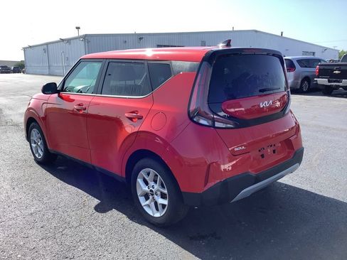 Used 2024 Kia Soul LX w/ Option Group 015 FWD image 5