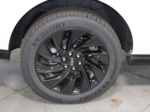 New 2025 Lincoln Navigator Reserve w/ Jet Appearance Package image 13