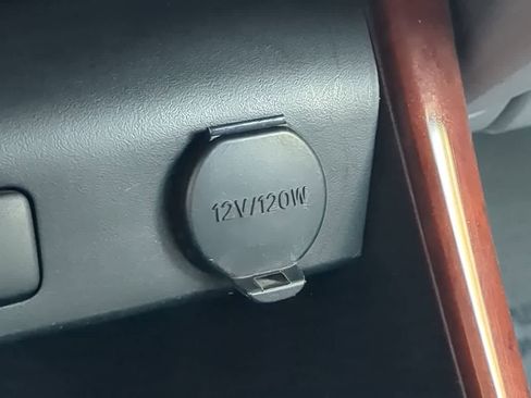 Used 2004 Toyota Camry XLE image 32