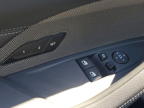 Used 2025 BMW 430i xDrive Coupe w/ Premium Package image 16