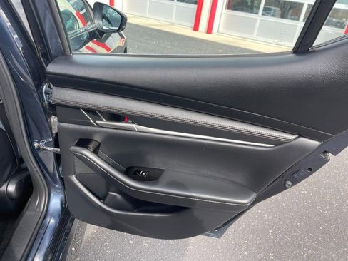 Used 2024 MAZDA MAZDA3 s FWD image 15