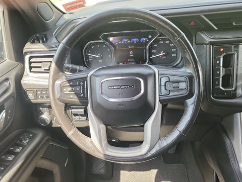 Used 2021 GMC Yukon XL Denali w/ Denali Premium Package AWD/4WD image 22